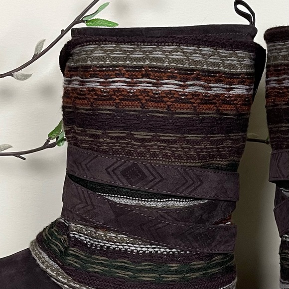 MUK LUKS® Nikki 3-in-1 Belted Sweater Wrap Water Resistant Faux Suede Boots - Picture 13 of 16